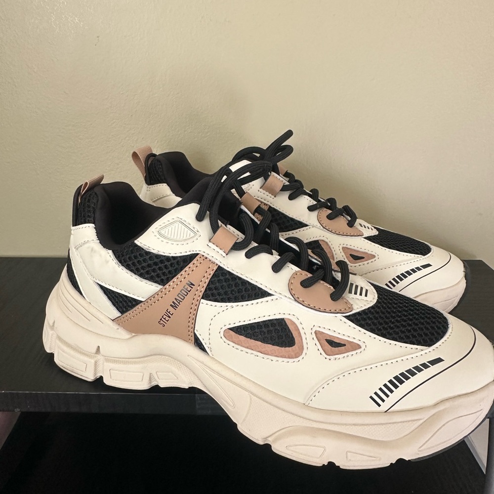 Steve Madden Clydie Sneakers